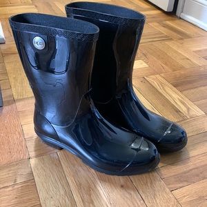 Ugg rain boots